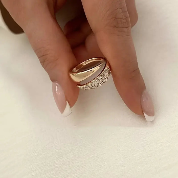 CHERYL / ELEGANT RING NECKLACE
